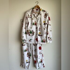 Pottery Barn Teen Peanuts Snoopy Holiday Pajamas Size Medium (roughly 12-14)